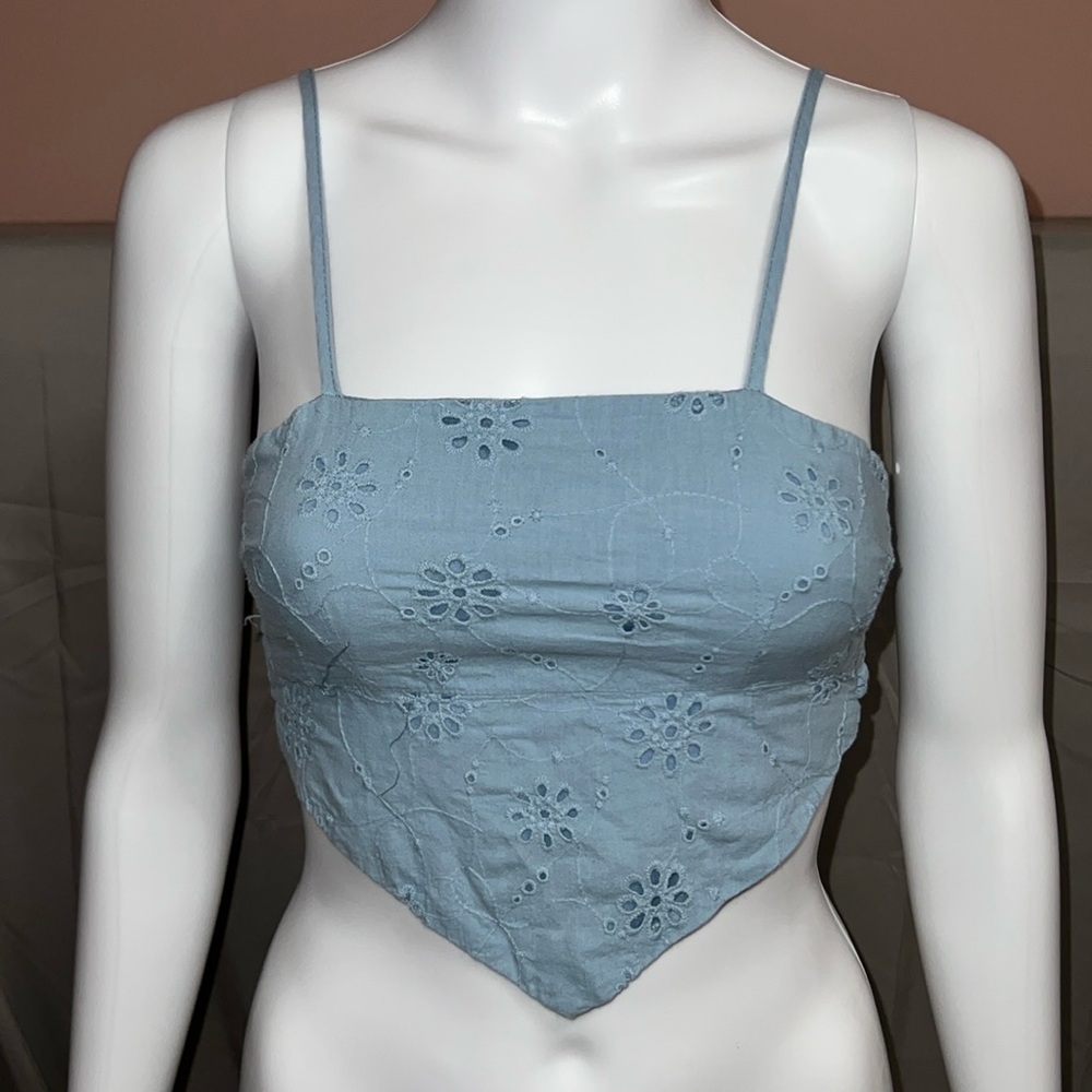Hesperus Blue Cropped Embroidered Floral Tank Top - XS